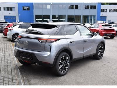 DS Automobiles DS3 1.2 PureTech EAT8 Rivoli CUIR GPS CAM LANE SIDE FOCAL 1°MAIN (2023) - Photo 4