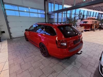 Skoda Octavia Combi RS 2.0 TSI DSG 180KW-245CV - Attelage - (2018) - Photo 2