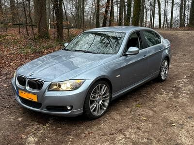 BMW 330 Série 3 330i xDrive LCI (2009) - Foto 1