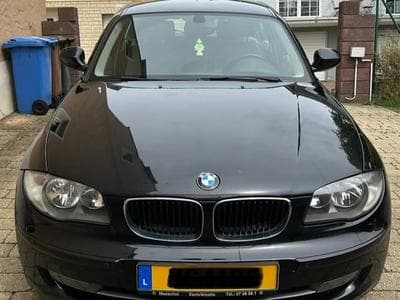 BMW 118 HATCH (2011) - Photo 1