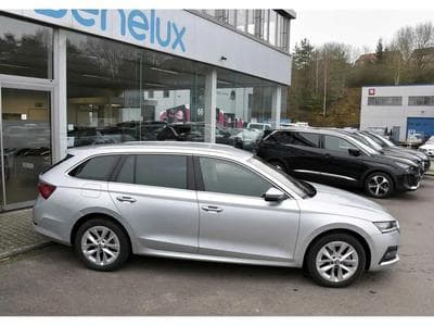 Skoda Octavia (2023) - Foto 3