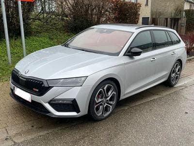 Skoda Octavia Combi RS TDI 200cv (2023) - Photo 1