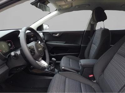 Kia Stonic (2024) - Foto 7