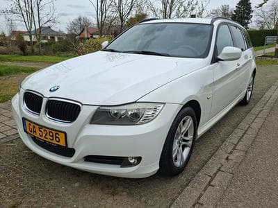 BMW 318 Touring (2010) - Photo 1