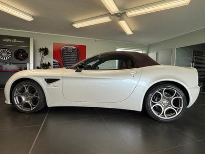 Alfa-Romeo 8C Spider (2010) - Photo 1
