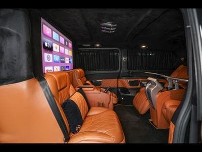 Mercedes V 300 d 4MATIC EXTRALANG AMG-LINE – MH VIP DESIGN (2021) - Photo 12