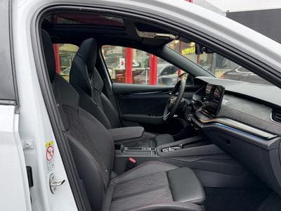 Skoda Octavia COMBI 2.0 TSI 265 RS DSG CANTON PANO CUIR NAVI (2026) - Foto 3