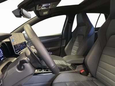 VW Golf R (2026) - Photo 9