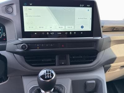 VW Caravelle COURT (2026) - Foto 13