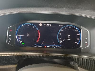 VW T-Cross R-Line (2024) - Photo 11