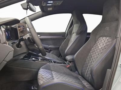 VW Golf R-LINE (2026) - Foto 9