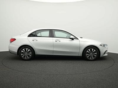 Mercedes A 180 d Lim Kamera+SHZ+MBUX+PTS (2020) - Foto 5