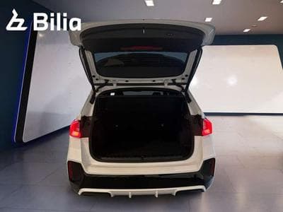 BMW X1 sDrive20i HK HiFi DAB LED Shz (2025) - Foto 12
