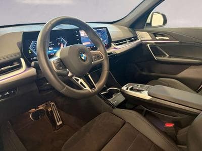 BMW X1 sDrive20i HK HiFi DAB LED Shz (2025) - Foto 6