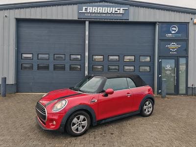 Mini Cooper 1.5 essence (2017) - Photo 1