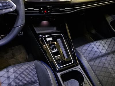 VW Golf R-LINE (2026) - Foto 12