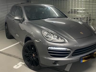 Porsche Cayenne S 4.2 V8 Diesel 382CV (2013) - Photo 1