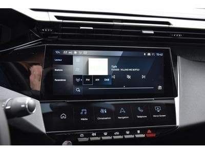 Peugeot 408 1.2 PureTech Allure EAT8 ACC LANE GPS CAM 1° MAIN (2024) - Foto 11