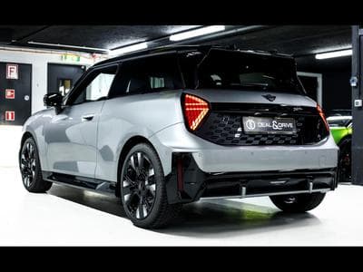 Mini Cooper E JOHN COOPER WORKS (258 CH) – PACK XL - WARRANTY 11/2028 (2025) - Photo 3