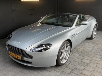 Aston-Martin V8 Vantage Sportshift (2007) - Foto 1
