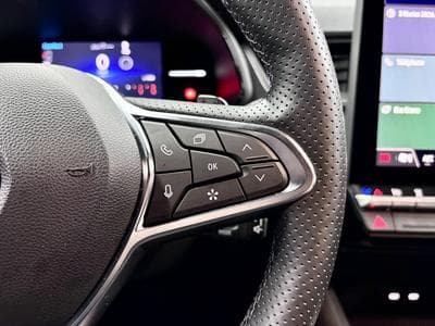 Renault Captur 1.3 TCE 160 CV TECHNO **Caméra** Sièges Chauff.** ACC ** (2025) - Photo 12