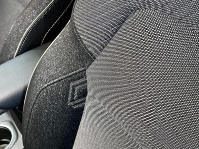 Renault Captur 1.3 TCE 160 CV TECHNO **Caméra** Sièges Chauff.** ACC ** (2025) - Foto 8