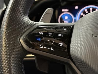 VW Golf R 4Motion 2.0 TSI 320 CV DSG7  *Toit Ouvrant* *Caméra* *ACC* (2023) - Photo 11