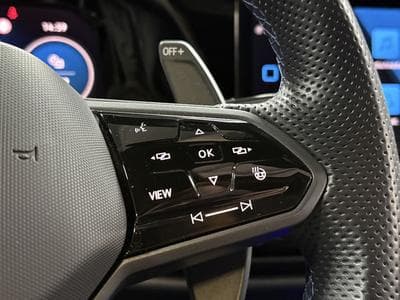 VW Golf R 4Motion 2.0 TSI 320 CV DSG7  *Toit Ouvrant* *Caméra* *ACC* (2023) - Photo 12