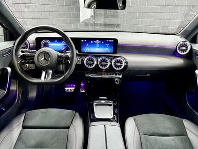 Mercedes A 200 AMG EDITION 163 CV * CAMÉRA *MULTIBEAM* CUIR/ALCANTARA* (2024) - Foto 11