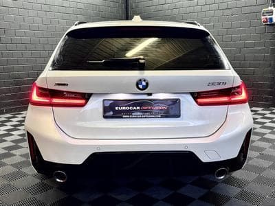 BMW 330 330I 2.0 xDrive M-SPORT TOURING 245 CV *M Sport* *Caméra* (2024) - Foto 5