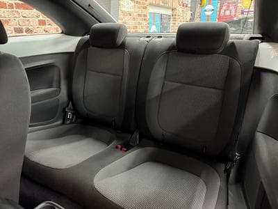 VW Beetle Beetle 2.0 TDi 110cv Navig/ClimaA/Park/jALU16/BT (2015) - Foto 6