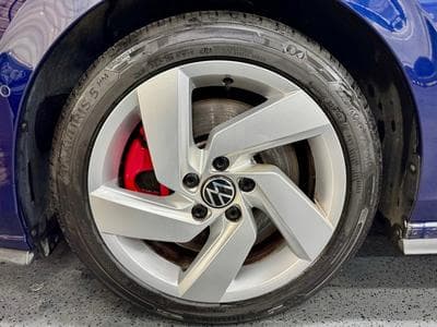 VW Golf Golf VIII GTI 2.0 TSi 245cv Auto Cuir/Navi/LED/ACC/Cam (2022) - Foto 3