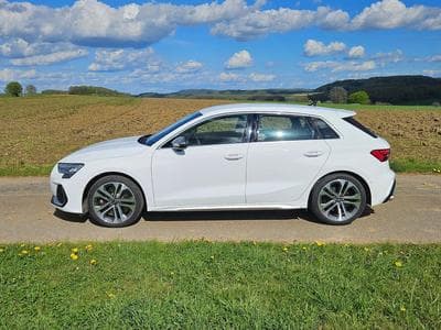 Audi S3 Sportsback (2024) - Photo 1