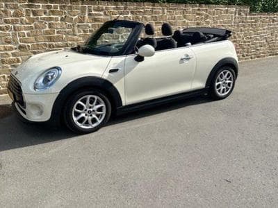 Mini Cabrio Cooper (2018) - Photo 1
