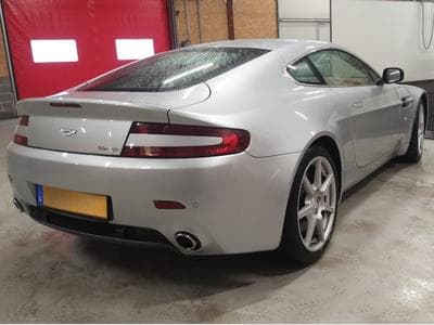 Aston-Martin V8 Vantage (2008) - Photo 1