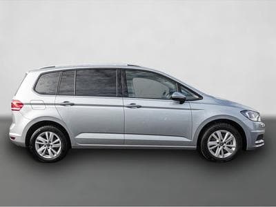 VW Touran (2024) - Foto 4