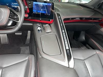 Chevrolet Corvette 6.2 STINGRAY 3LT (2023) - Photo 10