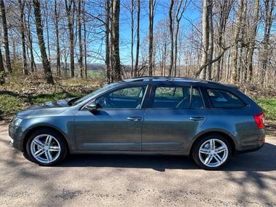 Skoda Octavia Ambition TDI (2015) - Photo 1