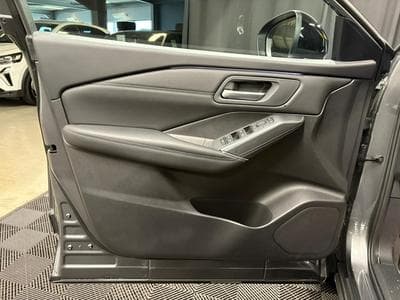 Nissan Qashqai N-Connecta 1.3 MHEV 158 Xtronic (2025) - Foto 8