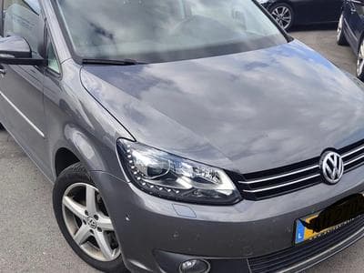 VW Touran 2.0 (2014) - Photo 1