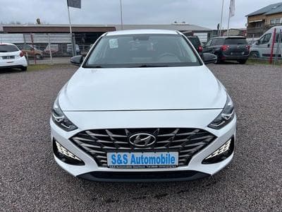 Hyundai i30 i30 Lim. 1.6 CRDi Hybrid *Navi*Kamera*LED*Euro6* (2021) - Photo 2