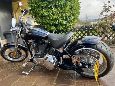 Harley-Davidson Rocker C (2010) - Foto 1