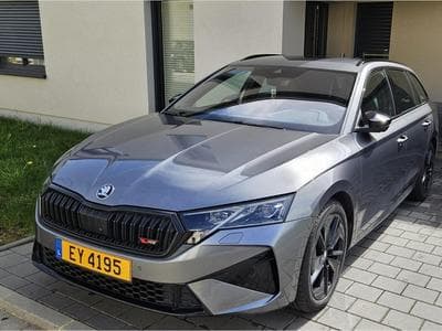 Skoda Octavia RS (2025) - Photo 1