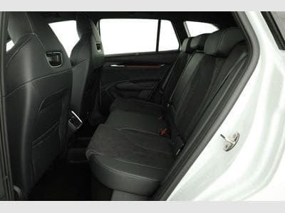 Skoda Enyaq 85 Sportline (2025) - Photo 8