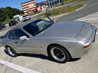 Porsche 944 Targa (1983) - Photo 1