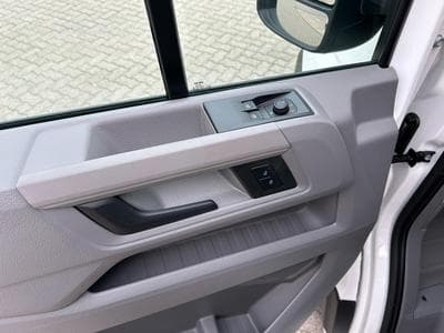 VW Crafter 30 2.0 TDI (2026) - Photo 3