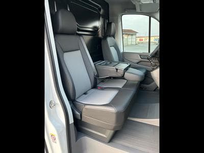 VW Crafter 30 2.0 TDI (2026) - Photo 6