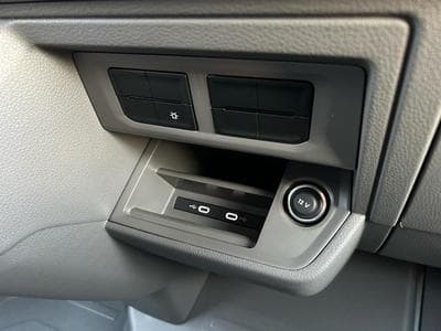 VW Crafter 30 2.0 TDI (2026) - Photo 9