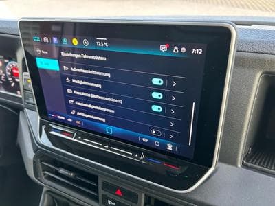 VW Crafter 30 2.0 TDI (2026) - Photo 11