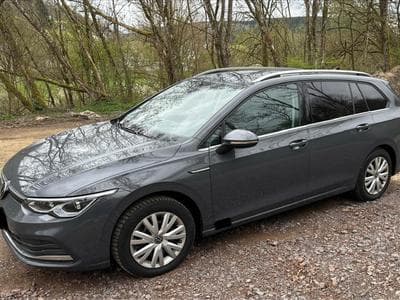 VW Golf Variant (2024) - Photo 1